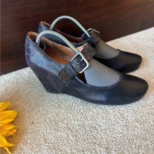 Naya Jacinta Leather Snake Print Wedge Mary Janes Size 9M